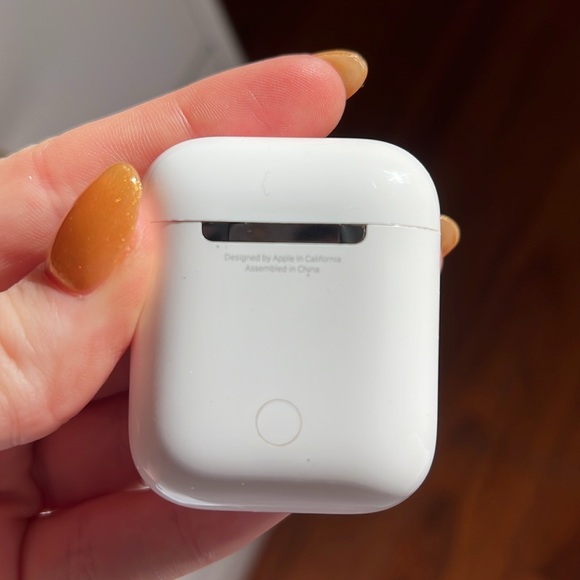 Apple Airpod Generarion 1 - Picture 3 of 8